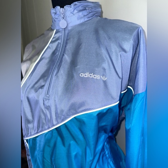 VINTAGE Adidas Women's Blue and Silver Qtr Zip Jacket - Picture 3 of 15